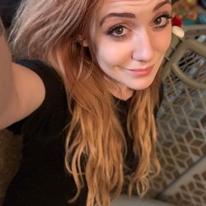 Meet your Posher, Carrina